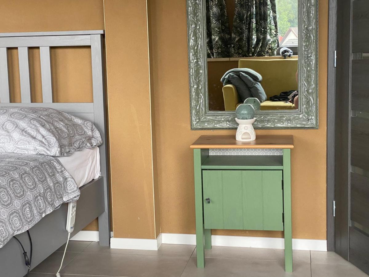 Clay Apartment Borik Virivka Len V Letnom Obdobi ชิลินา ภายนอก รูปภาพ